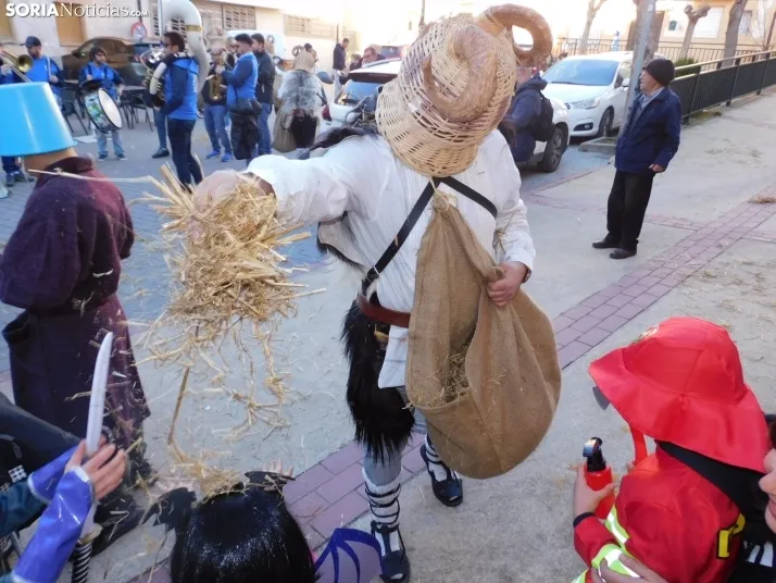 Fotos: Los zarrones vuelven a Borobia para celebrar uno de los carnavales m&aacute;s tradicionales de la provi