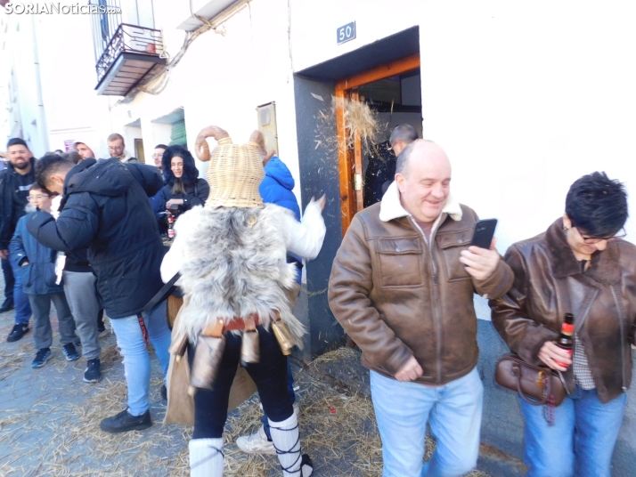 Fotos: Los zarrones vuelven a Borobia para celebrar uno de los carnavales m&aacute;s tradicionales de la provi