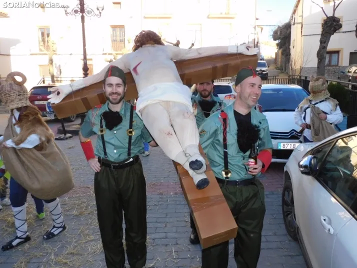 Fotos: Los zarrones vuelven a Borobia para celebrar uno de los carnavales m&aacute;s tradicionales de la provi