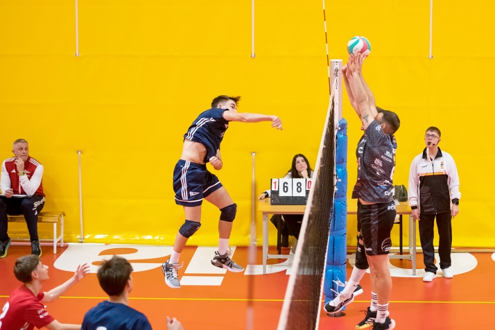 El Moreno Sáez se rehace del tropiezo ante el Haris y logra dos valiosos puntos (2-3) frente al Grupo Covadonga