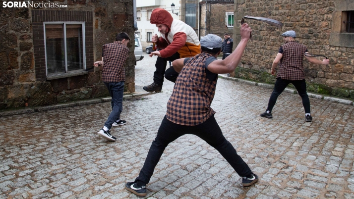 Duruelo y su rondalla, fieles al Martes de Carnaval