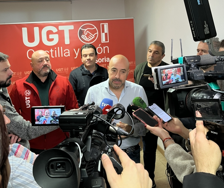 UGT exige anticipar el impacto de la IA y la robotización en el empleo en la negociación colectiva