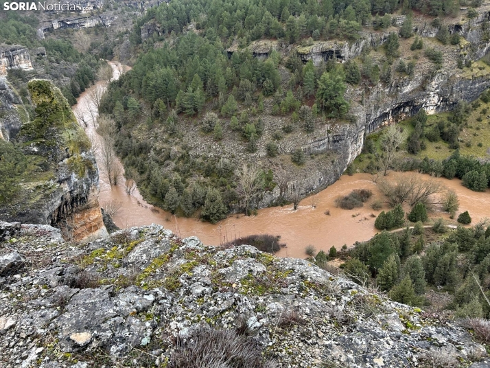 MINI GALER&Iacute;A | El agua se apodera del Ca&ntilde;&oacute;n del R&iacute;o Lobos e inunda Arganza