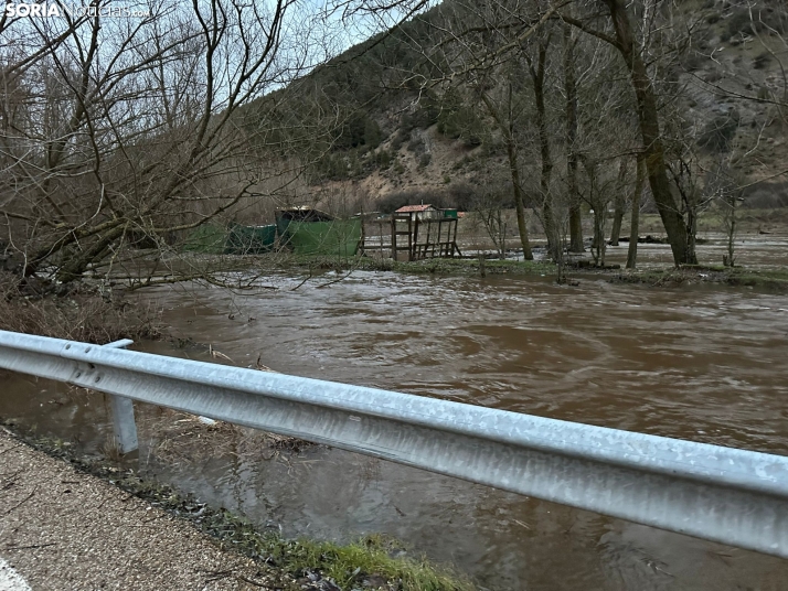 MINI GALER&Iacute;A | El agua se apodera del Ca&ntilde;&oacute;n del R&iacute;o Lobos e inunda Arganza