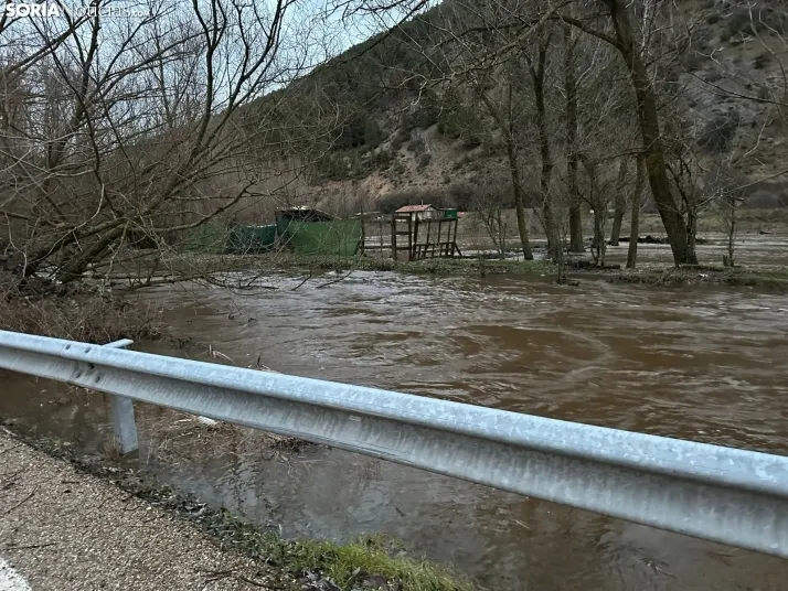 MINI GALER&Iacute;A | El agua se apodera del Ca&ntilde;&oacute;n del R&iacute;o Lobos e inunda Arganza