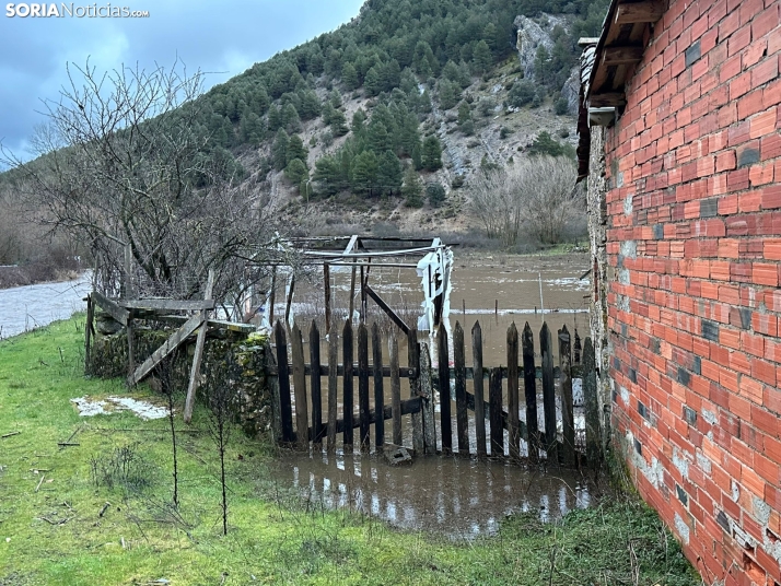 MINI GALER&Iacute;A | El agua se apodera del Ca&ntilde;&oacute;n del R&iacute;o Lobos e inunda Arganza