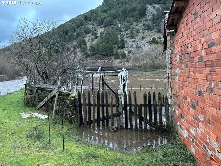MINI GALER&Iacute;A | El agua se apodera del Ca&ntilde;&oacute;n del R&iacute;o Lobos e inunda Arganza