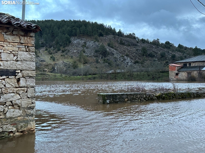 MINI GALER&Iacute;A | El agua se apodera del Ca&ntilde;&oacute;n del R&iacute;o Lobos e inunda Arganza