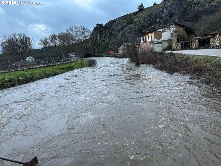 MINI GALER&Iacute;A | El agua se apodera del Ca&ntilde;&oacute;n del R&iacute;o Lobos e inunda Arganza