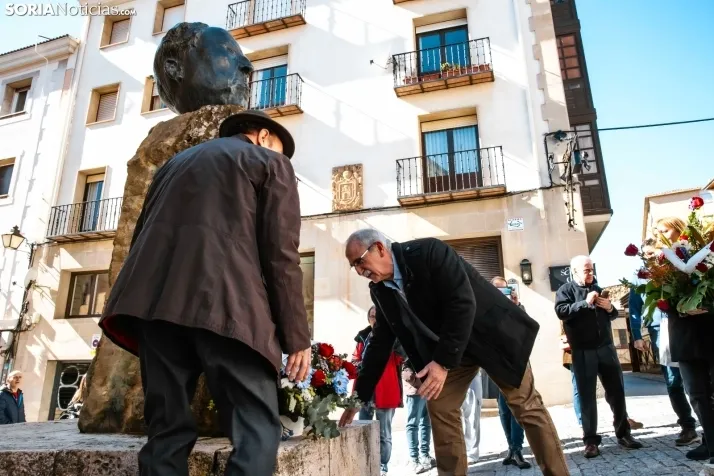 Homenaje a Machado./ Viksar Fotografía
