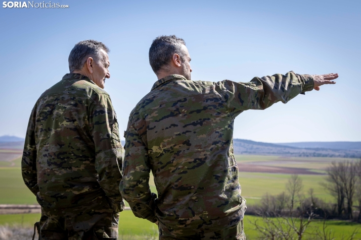 Paracaidistas en Soria./ Viksar Fotografía