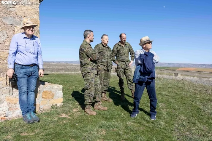 Paracaidistas en Soria./ Viksar Fotografía