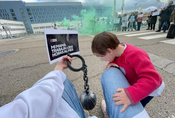 Imágenes de la protesta de hoy frente al hospital Santa Bárbara.