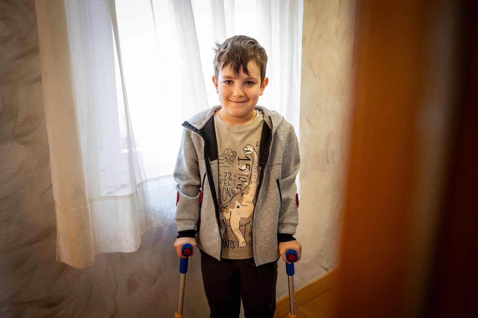 Foto 2 - 10.000 firmas para que el Perthes deje de "robar infancias": la lucha de Aren y su familia