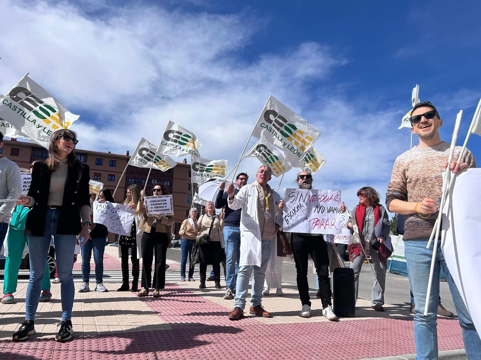 Varias imágenes que ha dejado la protesta de hoy en una galería cedida por la CESM en Soria.