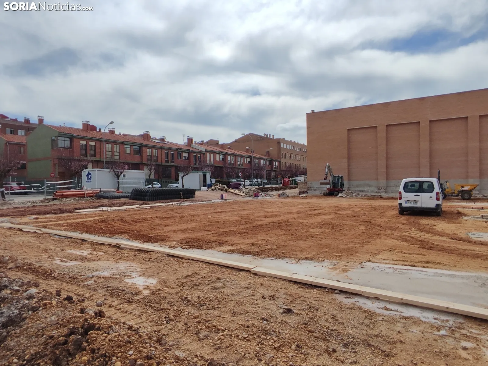Foto 10 - El nuevo entorno del Fuente del Rey va tomando forma: Menos coches, m&aacute;s verde y canchas de tenis y p&aacute;del cubiertas