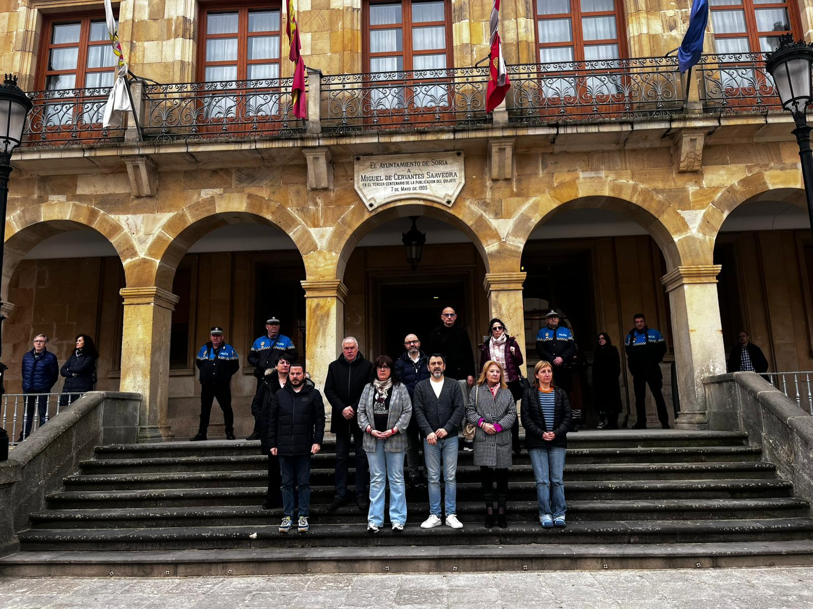 La campaña electoral de Castilla y León, paralizada tras el trágico incendio de Miranda de Ebro