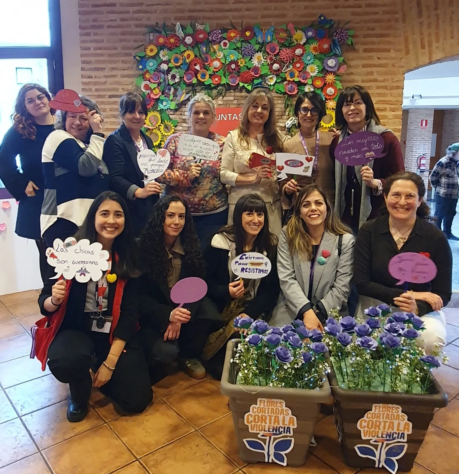 Foto 2 - Almaz&aacute;n celebra actos sobre el liderazgo de la mujer