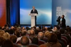 Distintas imágenes del mitin del PP, con Feijóo como protagonista, este martes, en El Burgo de Osma.