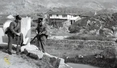 Algunas de las antiguas fotografías recientemente añadidas al Archivo del Centro de la Fotografía Histórica de la Guardia Civil