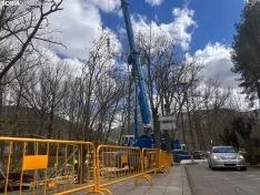 Retirada de la pasarela sobre el río Duero.