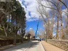Retirada de la pasarela sobre el río Duero.