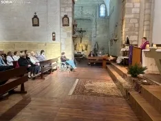 Foto 4 - 50 a&ntilde;os vistiendo a la Virgen: &ldquo;La sientes y puedes hablar de t&uacute; a t&uacute; con ella&rdquo;