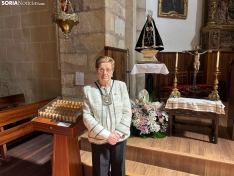Foto 3 - 50 a&ntilde;os vistiendo a la Virgen: &ldquo;La sientes y puedes hablar de t&uacute; a t&uacute; con ella&rdquo;