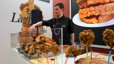 Foto 5 - V&iacute;deo: El palacio de los torreznos llega a Barcelona con m&aacute;s de 500 kilos