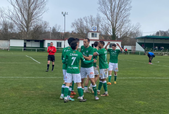 Regional: El Calasanz coge aire y sueña con Tercera