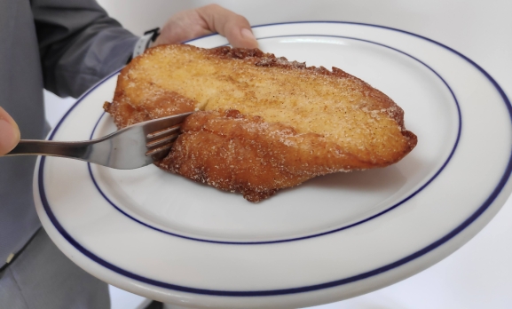 Los obradores sorianos reivindican el valor de la torrija artesana en Semana Santa