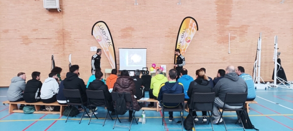 ¿Qué es el Datchball? La Diputación forma a los monitores de la provincia en este novedoso deporte