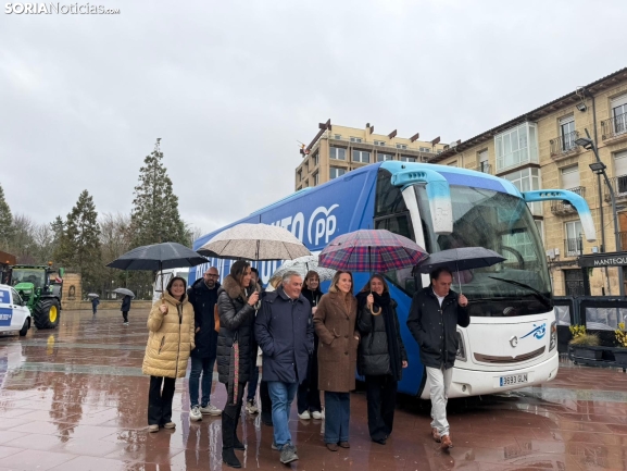 Serrano ve un Mínguez timorato y un Pedro Sánchez que no puede ni pasear por la calle