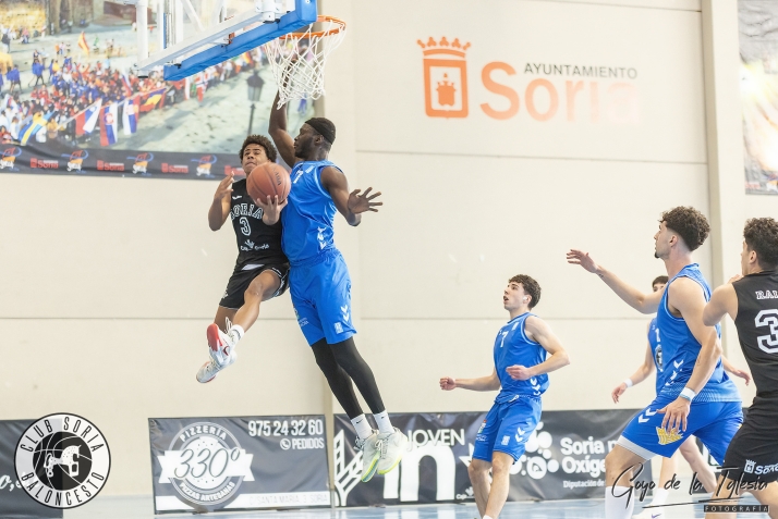 Los errores en la segunda mitad condenan al CSB Décimas frente al Zamora