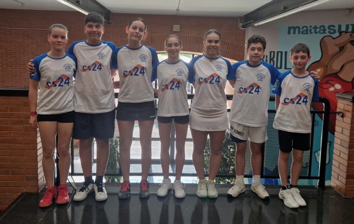 CSB y AD89 persiguen el campeonato regional de bádminton