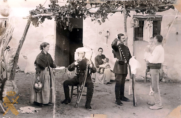 La Guardia Civil añade nuevas fotos a su Centro de Fotografía Histórica