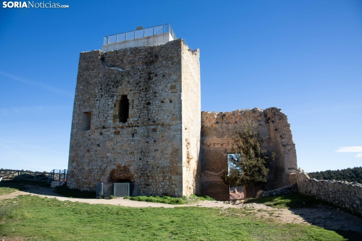 Gran deterioro del torreón de Calatañazor: entre piedras recicladas y tejas sevillanas