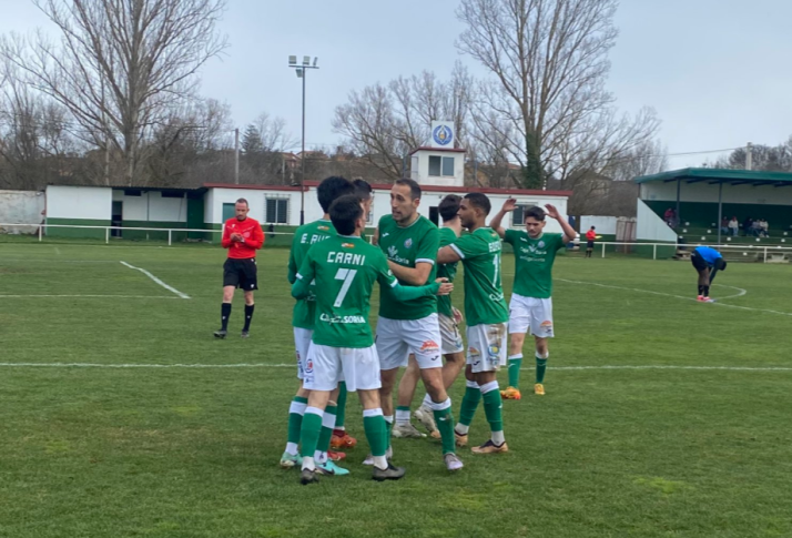 Regional: El Calasanz coge aire y sueña con Tercera