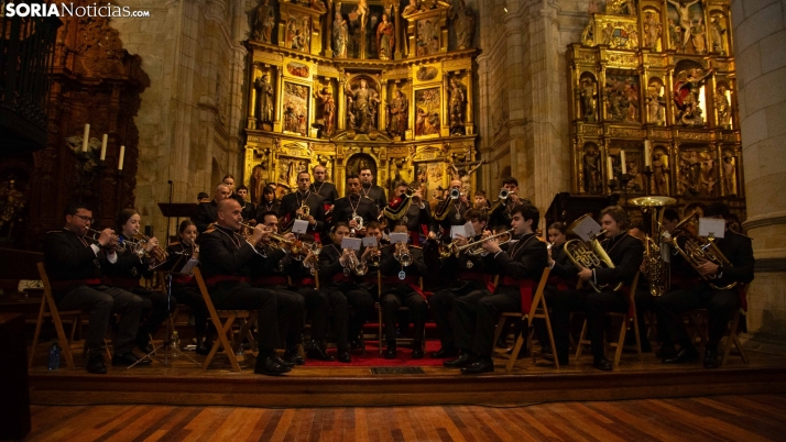 Fotos: Las Caídas de Jesús deleitan al público en la Concatedral con un concierto solidario