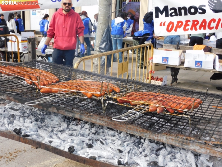 Operación Bocadillo de Manos Unidas en la Plaza Herradores