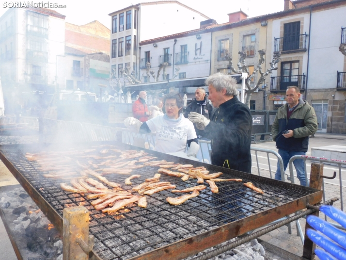 Operación Bocadillo de Manos Unidas en la Plaza Herradores