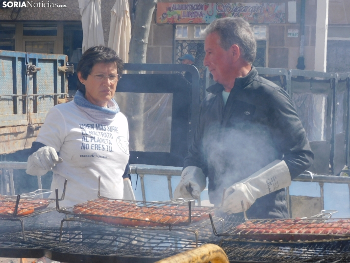 Operación Bocadillo de Manos Unidas en la Plaza Herradores