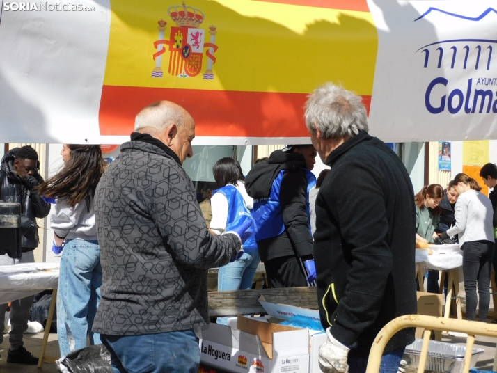 Operación Bocadillo de Manos Unidas en la Plaza Herradores