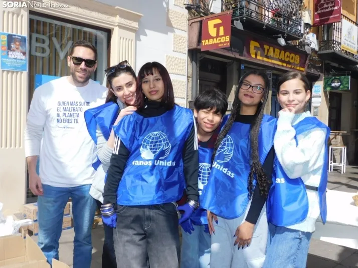 Operación Bocadillo de Manos Unidas en la Plaza Herradores