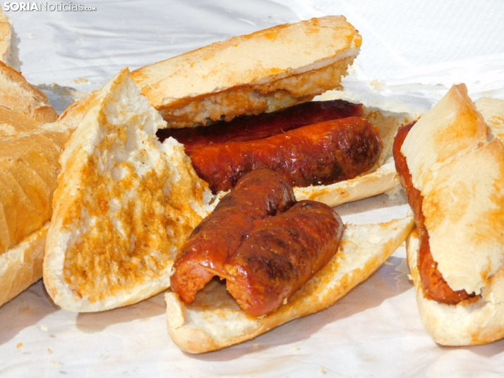 Operación Bocadillo de Manos Unidas en la Plaza Herradores