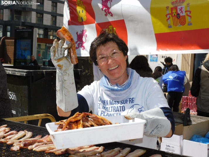 Manos Unidas: 540 barras de pan contra la pobreza, en imágenes