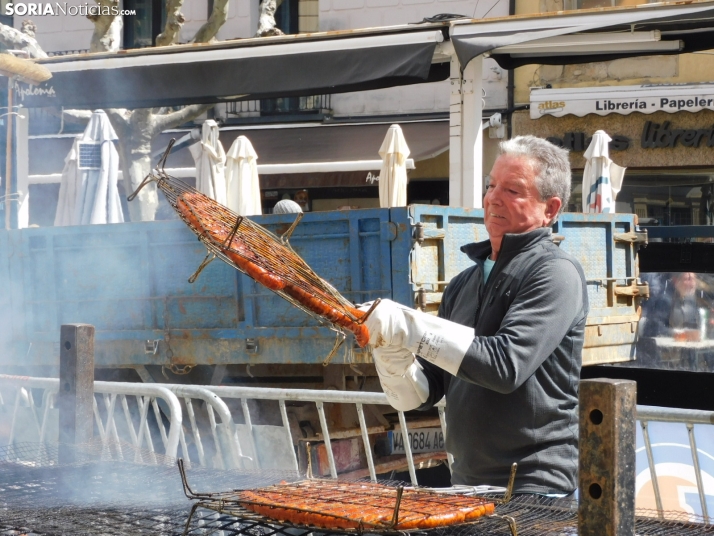 Operación Bocadillo de Manos Unidas en la Plaza Herradores