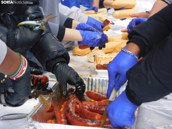 Operación Bocadillo de Manos Unidas en la Plaza Herradores