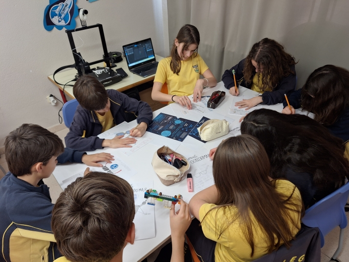 El CEIP La Arboleda representará a Soria en la fase nacional de la ONCE tras diseñar productos accesibles