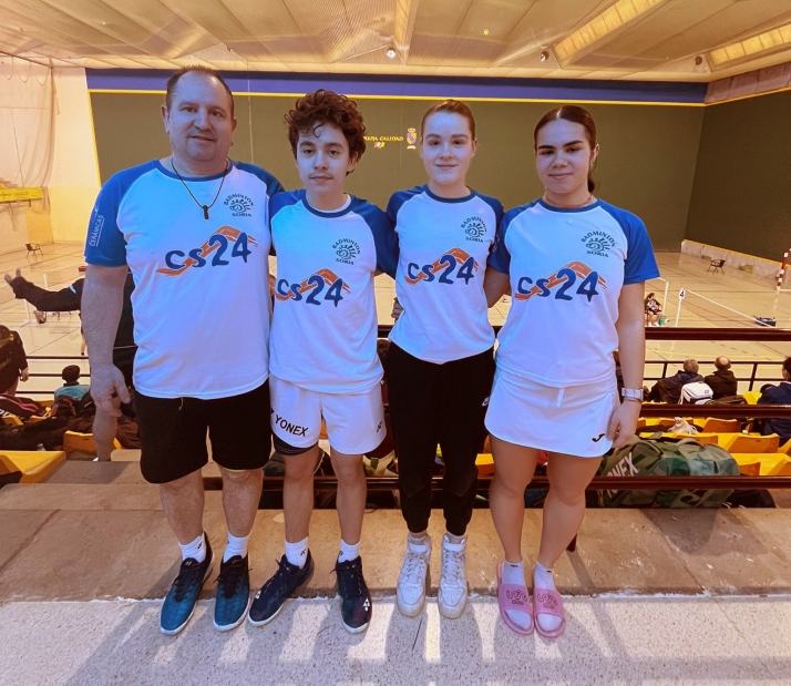 El Club Bádminton Soria brilla con siete metales en Murcia
